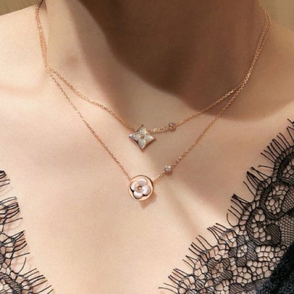 💎Round Clover Rose Gold Necklace - Picture 7 of 11